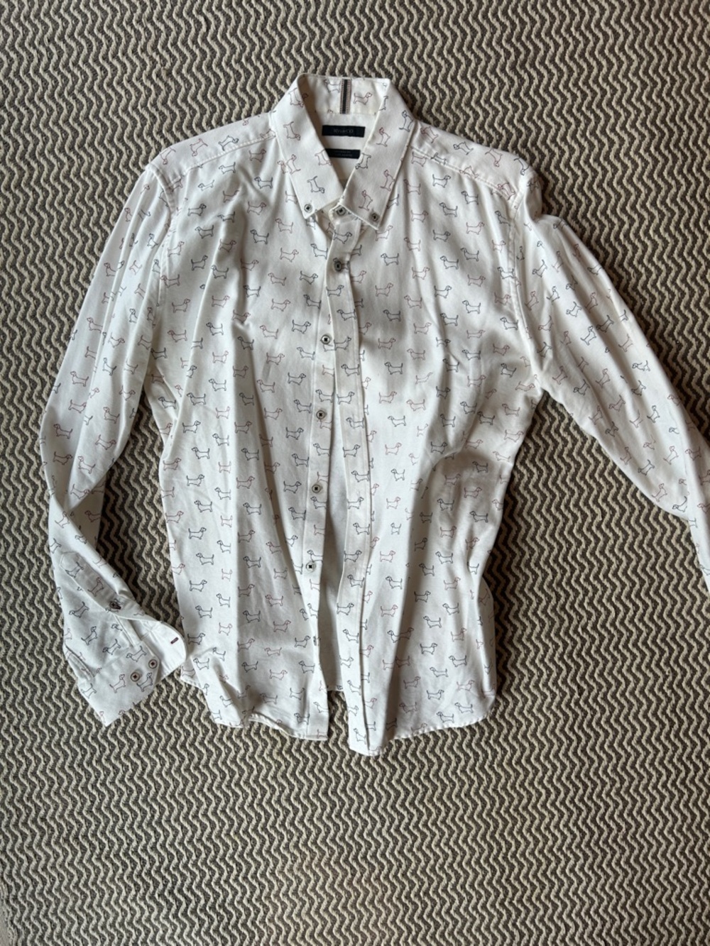 RW&CO. White Button-Down Shirt with Small Dog Print